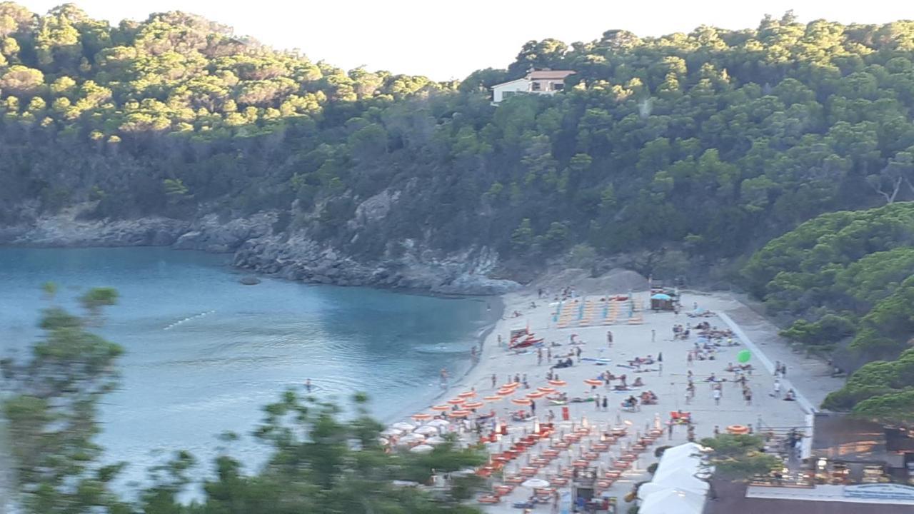 Residence La Calle Isola D'Elba Екстериор снимка