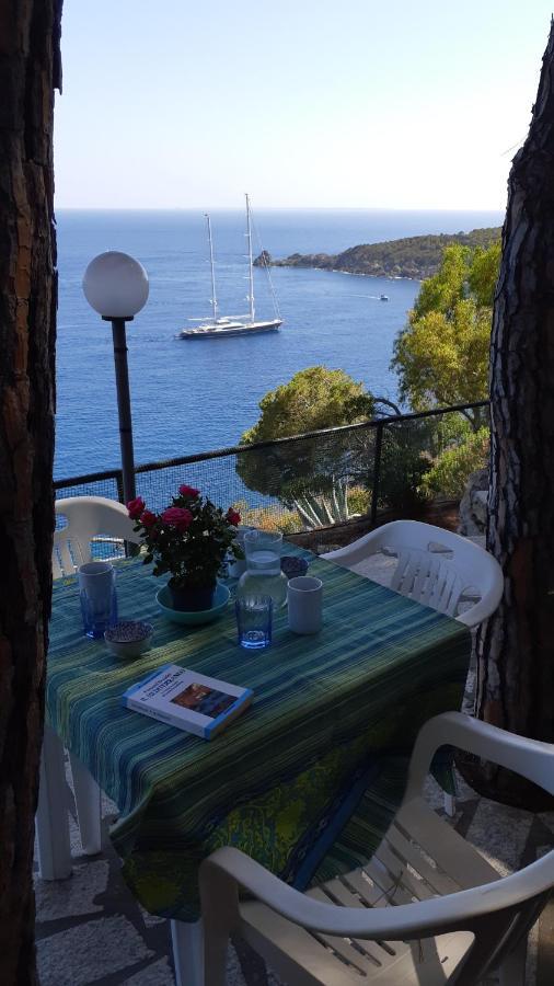 Residence La Calle Isola D'Elba Екстериор снимка