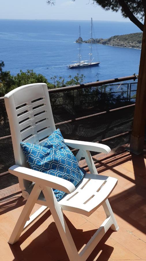 Residence La Calle Isola D'Elba Екстериор снимка