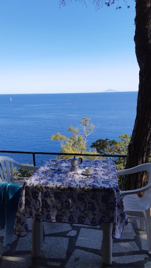 Residence La Calle Isola D'Elba Екстериор снимка