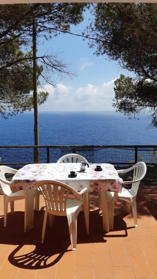 Residence La Calle Isola D'Elba Екстериор снимка
