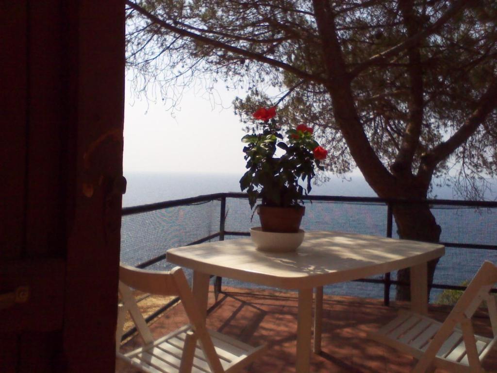 Residence La Calle Isola D'Elba Екстериор снимка